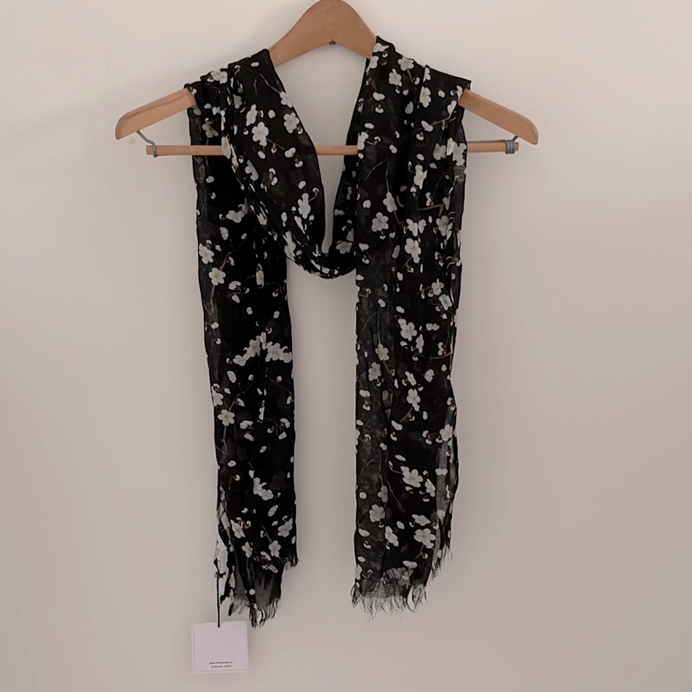 🆕Onam In Bloom Scarf